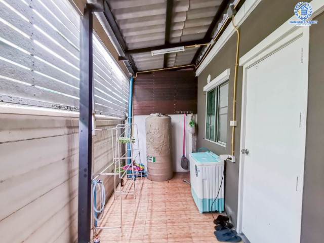 ทาวน์เฮ้าส์มือสองย่านศาลายา โครงการ พฤกษาวิลล์56 บรมราชชนนี บ้านสวยพร้อมเข้าอยู่จากแบรนด์ดัง *พฤกษาเรียลเอสเตท*  เนื้อที่ 19 ตร.ว. ฟังก์ชัน 3 ห้องนอน 2 ห้องน้ำ บนทำเลเชื่อมต่อหลายเส้นทาง  เข้าเมืองได้อย่างง่าย พร้อมราคาสุดคุ้ม จองเลย!!